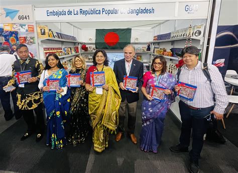  The Guadalajara International Book Fair: A Literary Fiesta Celebrating the Power of Words and the Spirit of Juan Villoro